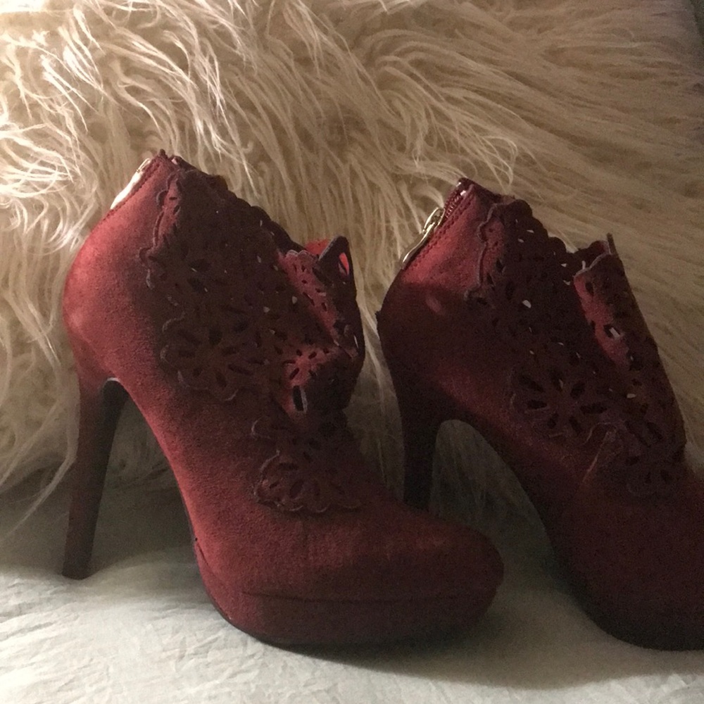Suede Stiletto Heel Ankle Boot Close Toe Laser Cut